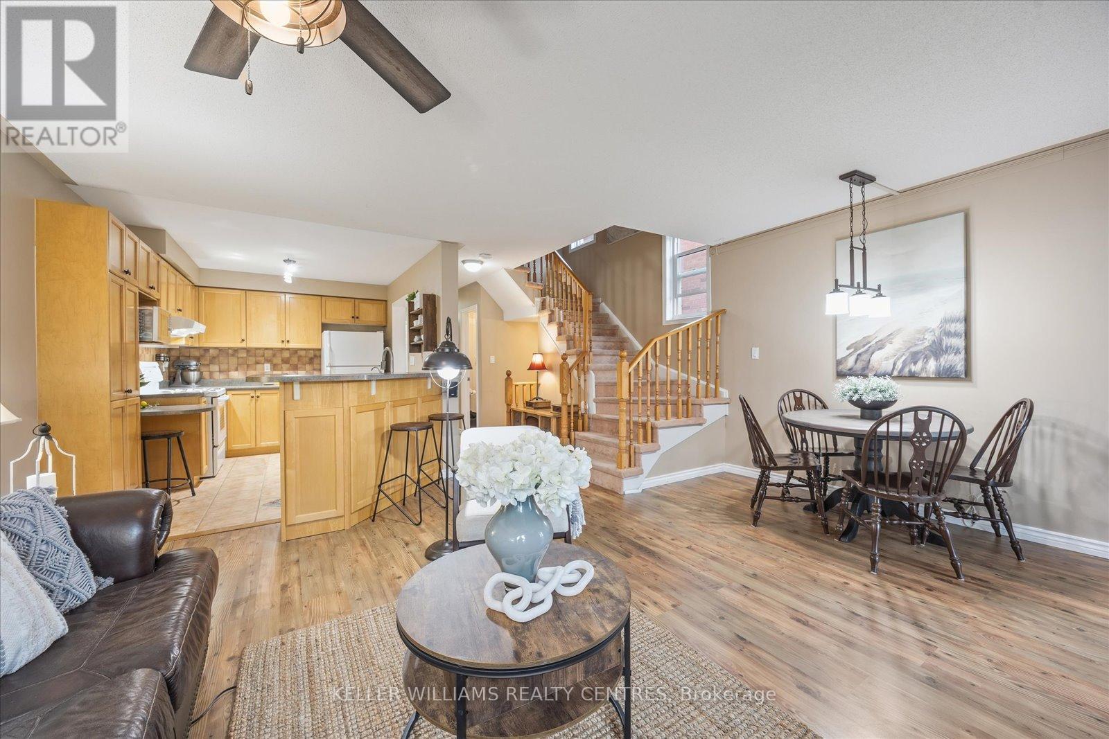 11 Snedden Avenue, Aurora, Ontario  L4G 7J6 - Photo 11 - N12437697