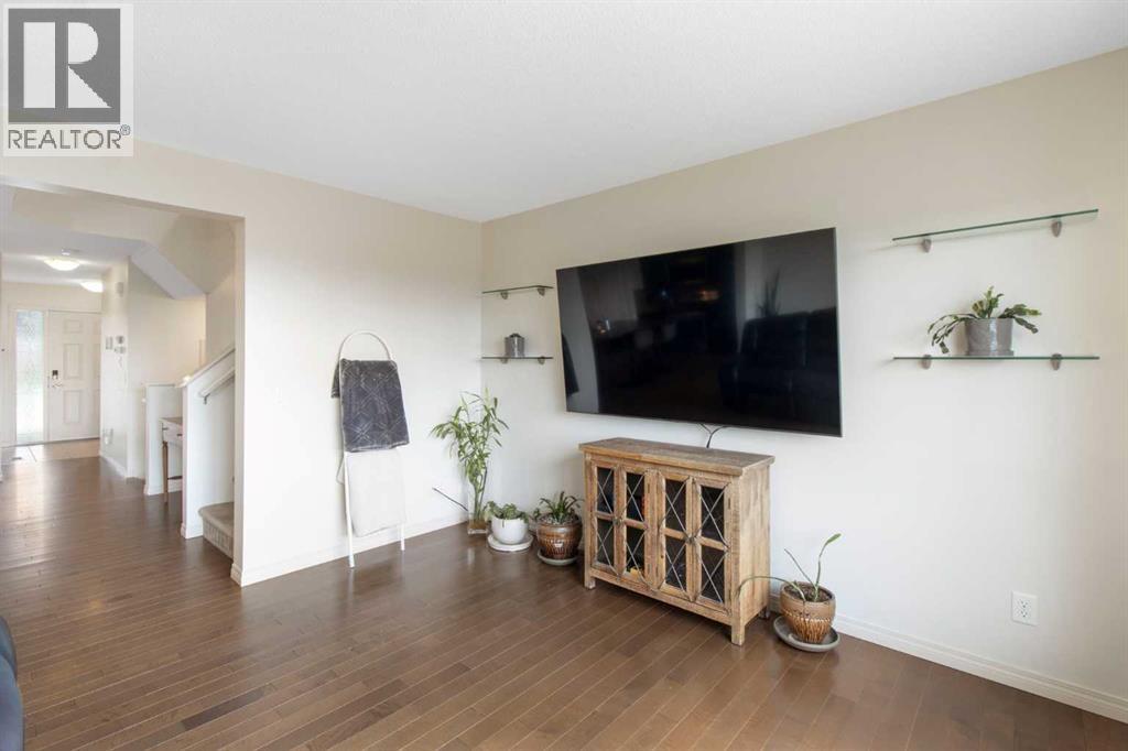 333 Sunset Common, Cochrane, Alberta  T4C 0L8 - Photo 13 - A2245363