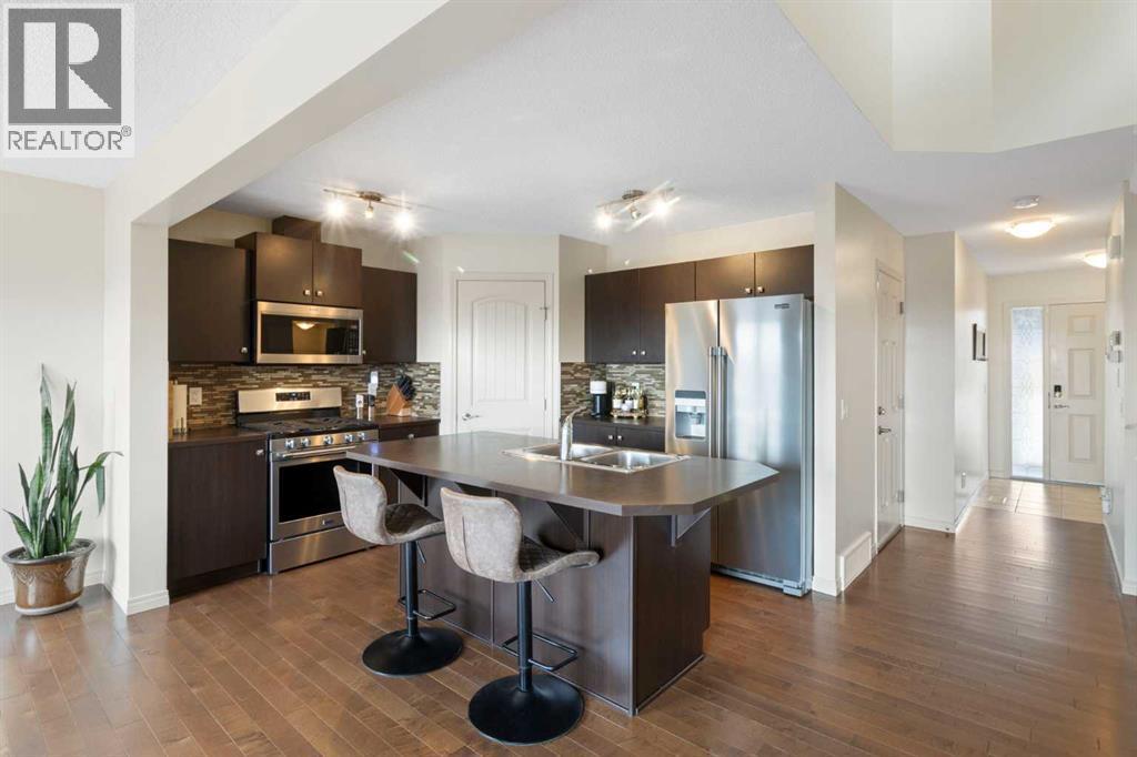 333 Sunset Common, Cochrane, Alberta  T4C 0L8 - Photo 4 - A2245363