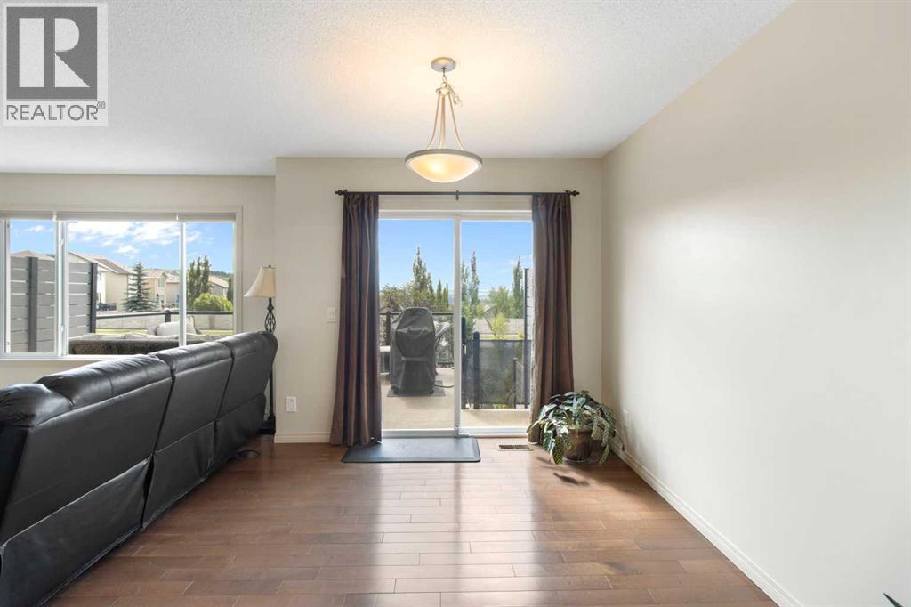 333 Sunset Common, Cochrane, Alberta  T4C 0L8 - Photo 10 - A2245363
