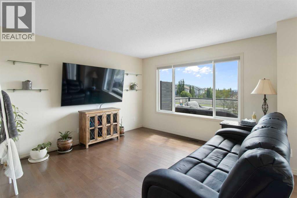 333 Sunset Common, Cochrane, Alberta  T4C 0L8 - Photo 12 - A2245363