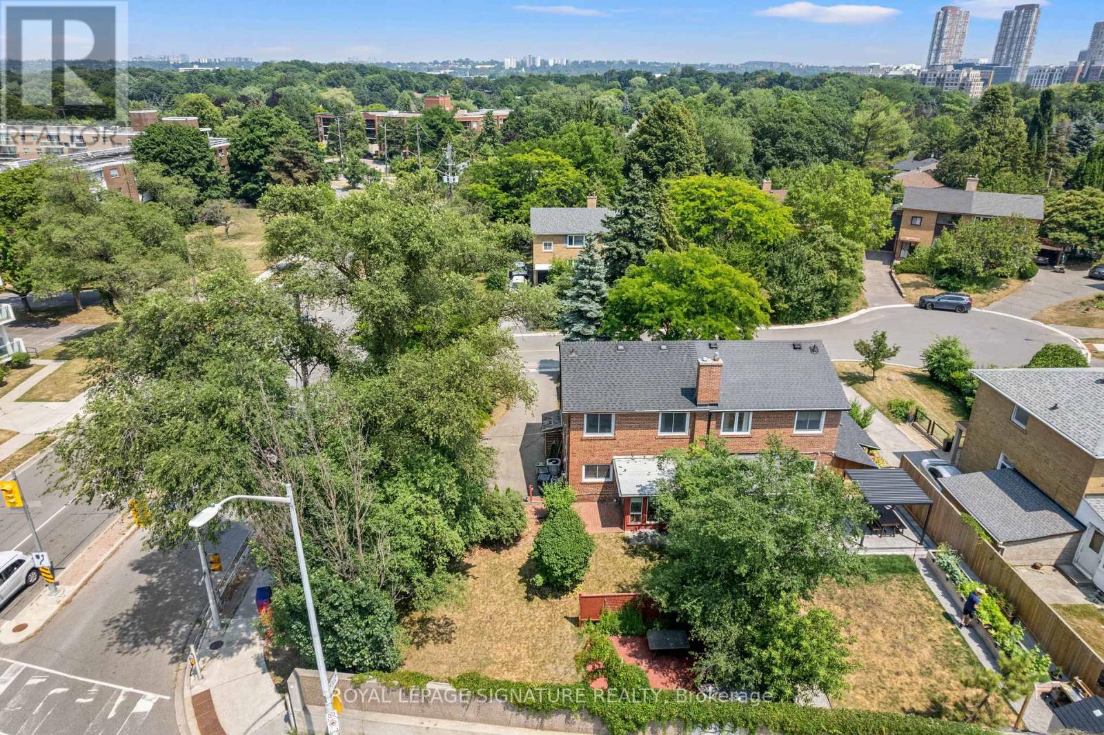 2 Guytoi Court, Toronto, Ontario  M3C 1Y2 - Photo 38 - C12438817
