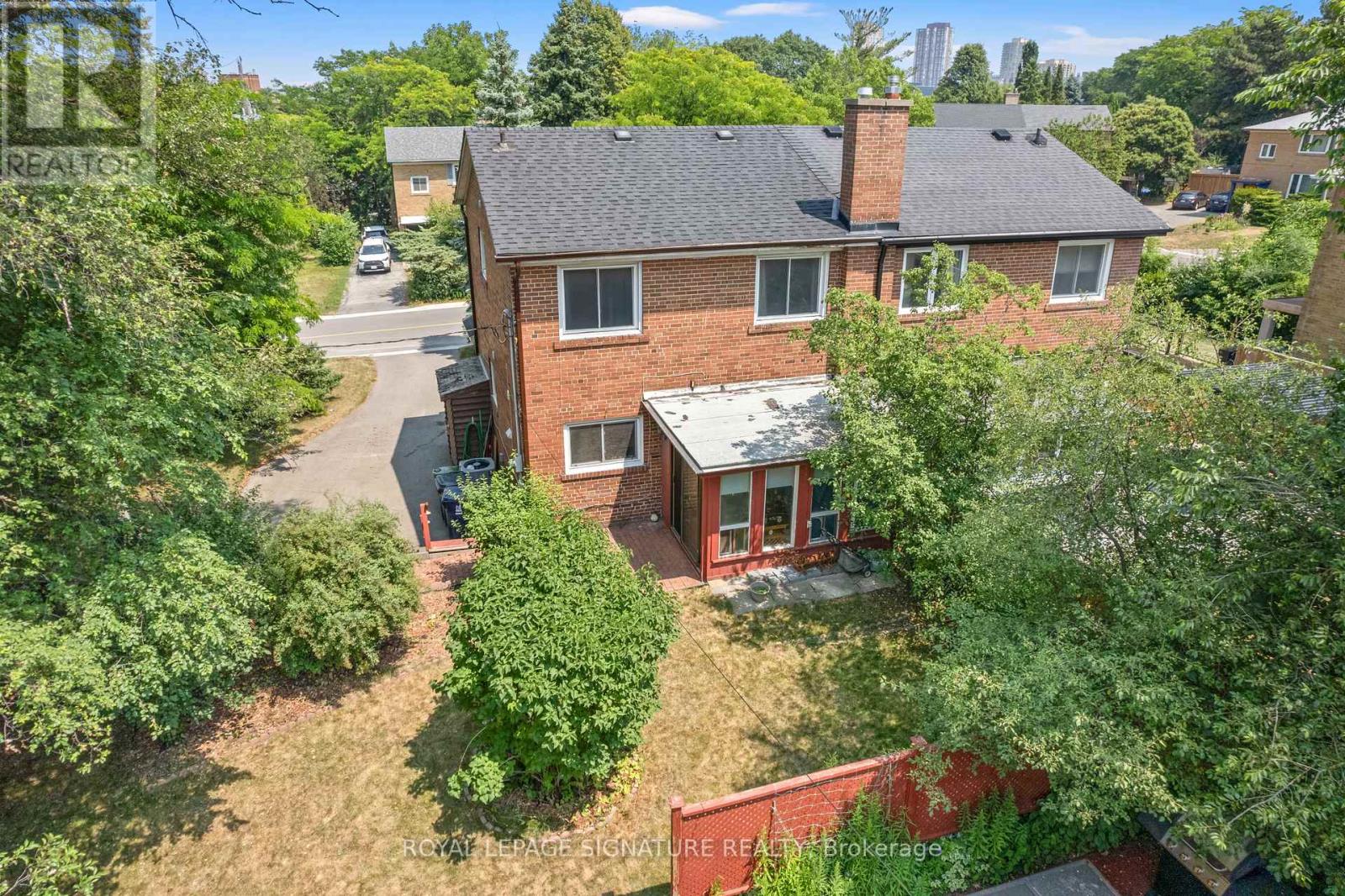2 Guytoi Court, Toronto, Ontario  M3C 1Y2 - Photo 39 - C12438817