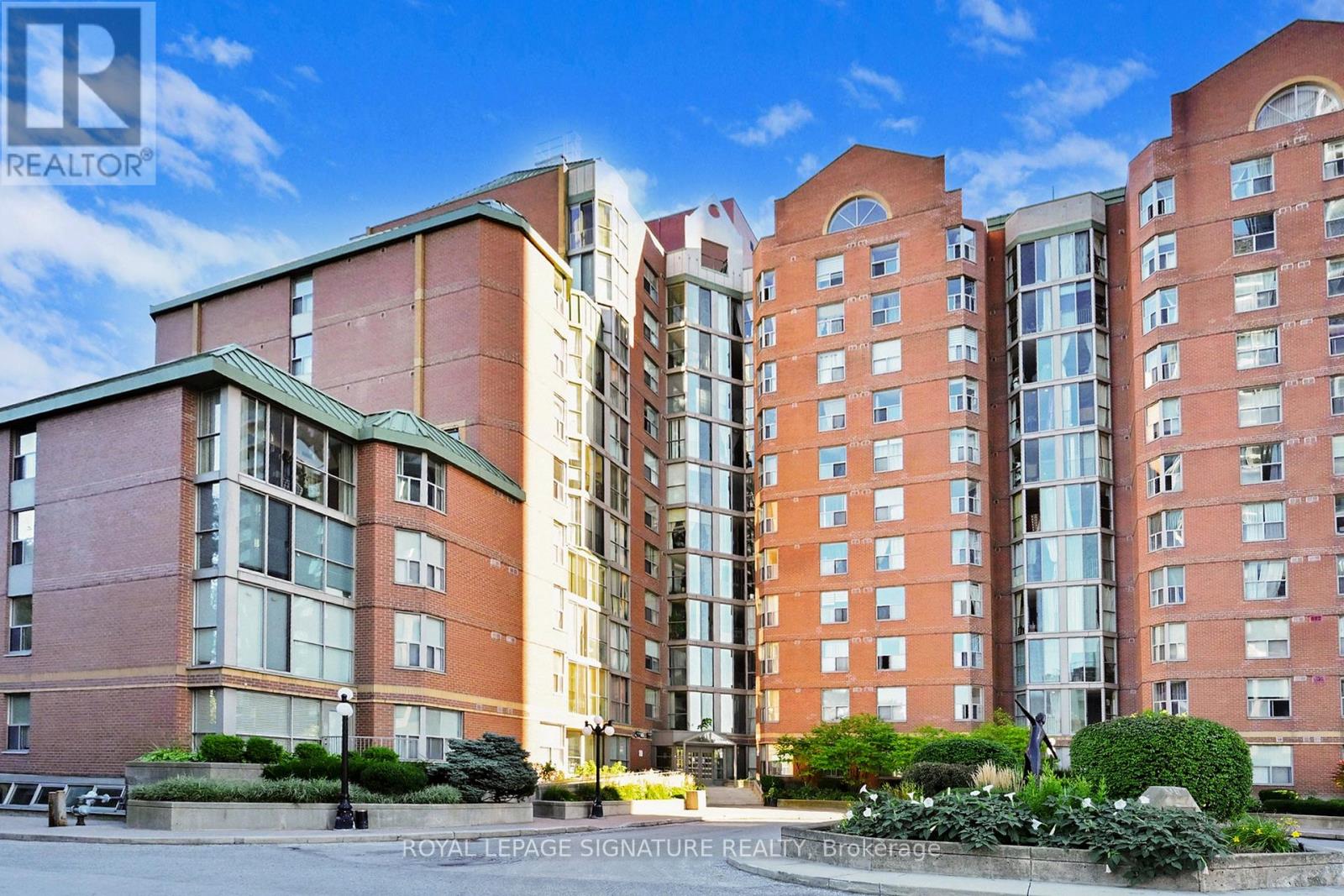 1205 - 5795 Yonge Street, Toronto, Ontario  M2M 4J3 - Photo 1 - C12438830