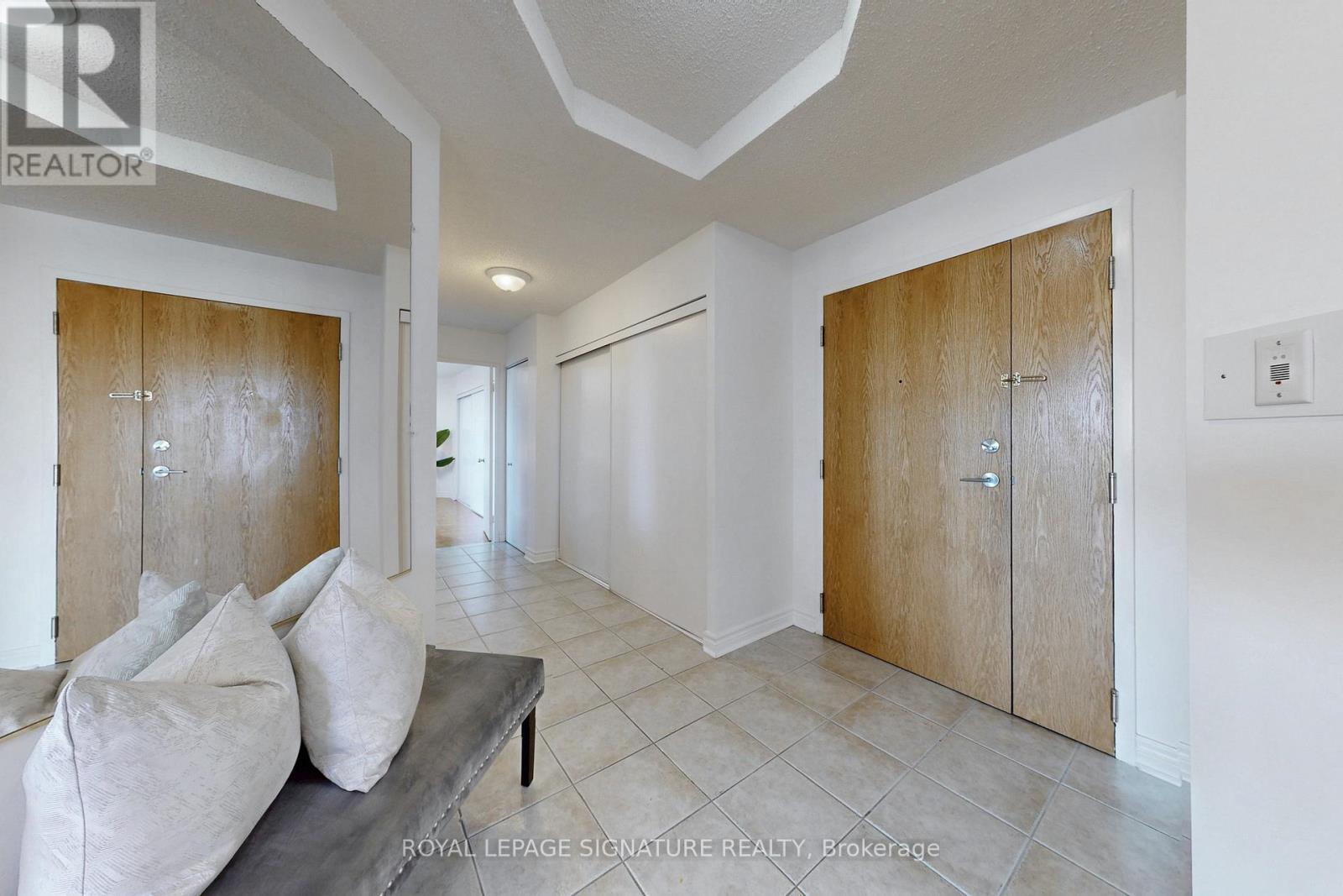 1205 - 5795 Yonge Street, Toronto, Ontario  M2M 4J3 - Photo 8 - C12438830