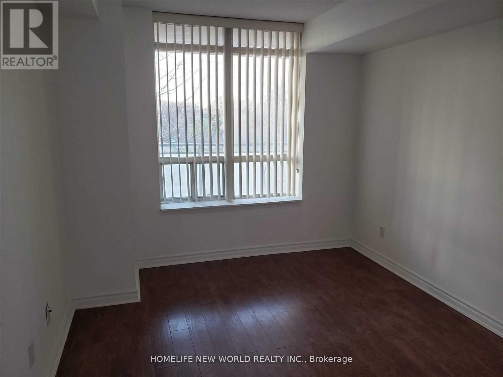 301 - 130 Pond Drive, Markham, Ontario  L3T 7W5 - Photo 10 - N12438821