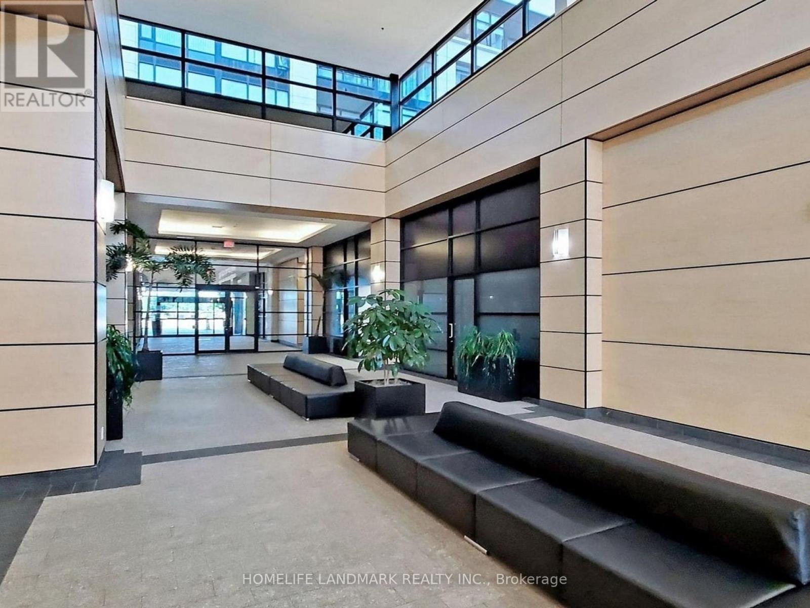 1802 - 2910 Highway 7 Rd Road, Vaughan, Ontario  L4K 0G3 - Photo 2 - N12438848