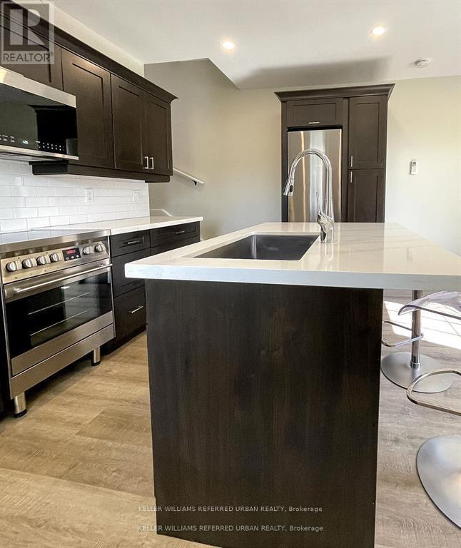 A - 54 Centre Street, Aurora, Ontario  L4G 1J8 - Photo 3 - N12438852