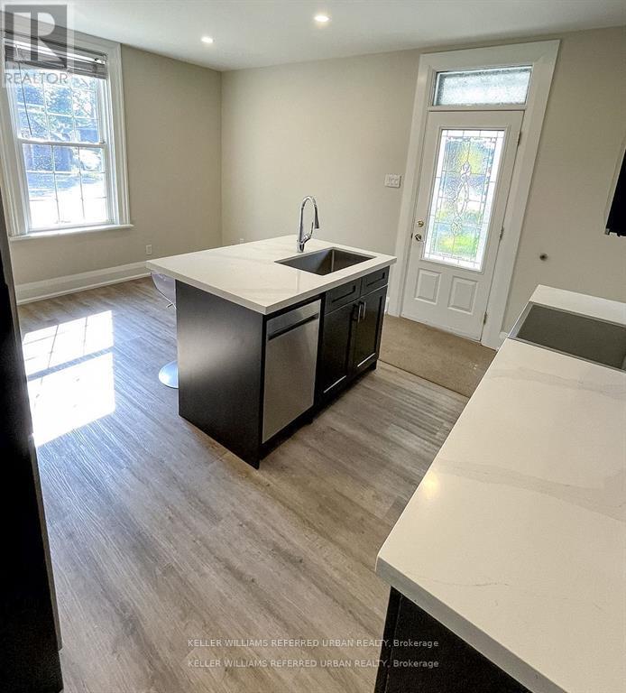 A - 54 Centre Street, Aurora, Ontario  L4G 1J8 - Photo 6 - N12438852