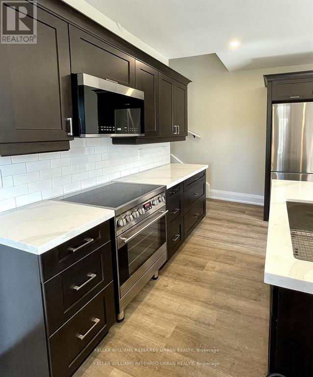 A - 54 Centre Street, Aurora, Ontario  L4G 1J8 - Photo 8 - N12438852