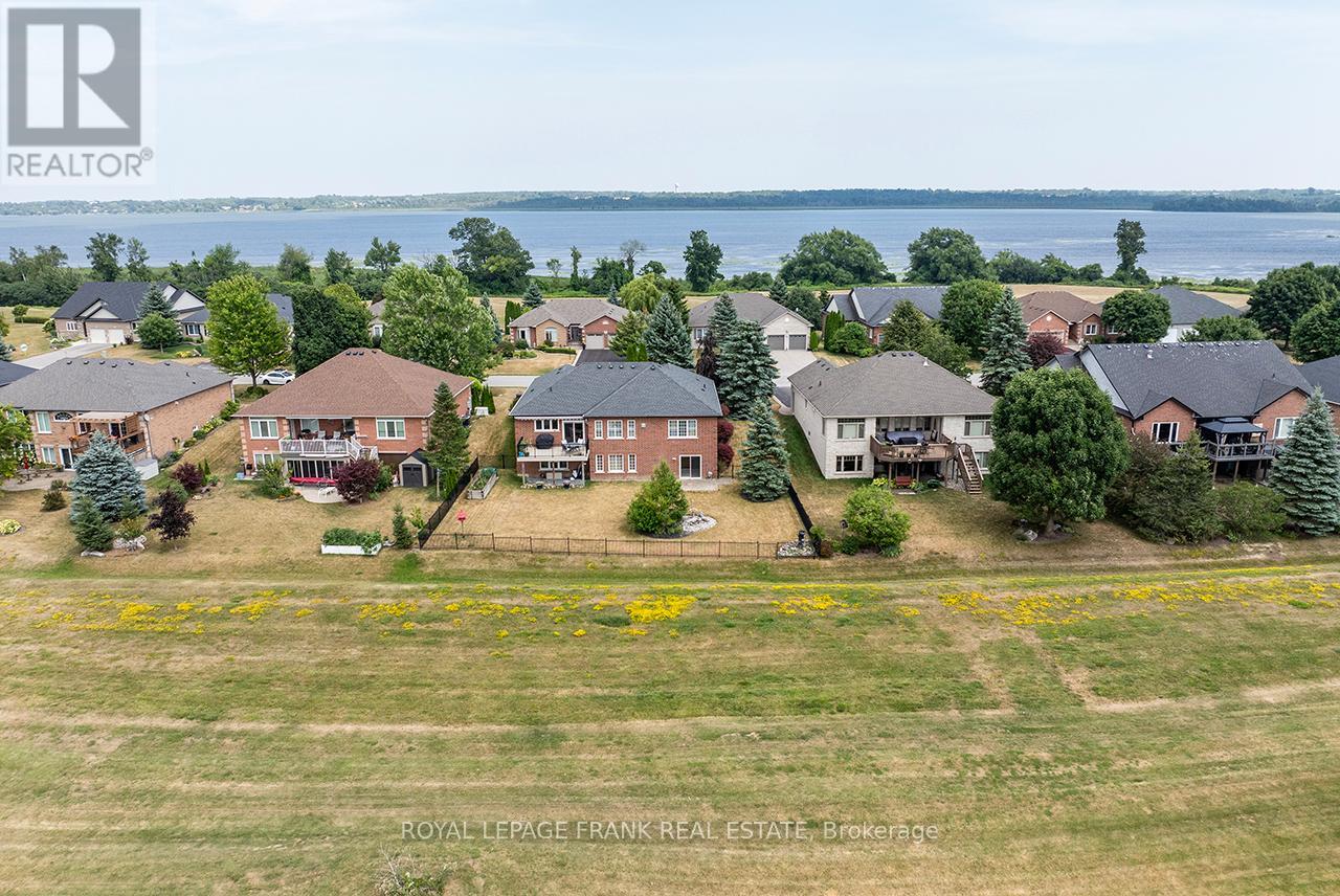 202 Southcrest Drive, Kawartha Lakes, Ontario  L0C 1G0 - Photo 5 - X12434840