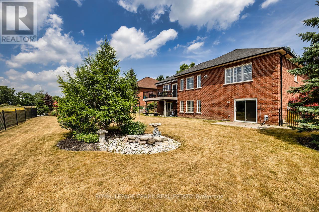 202 Southcrest Drive, Kawartha Lakes, Ontario  L0C 1G0 - Photo 6 - X12434840