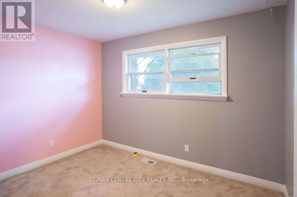 5604 Dundas Street, Thames Centre, Ontario  N0L 1G4 - Photo 16 - X12403933