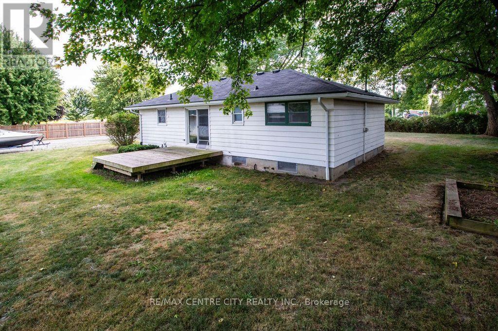 5604 Dundas Street, Thames Centre, Ontario  N0L 1G4 - Photo 3 - X12403933