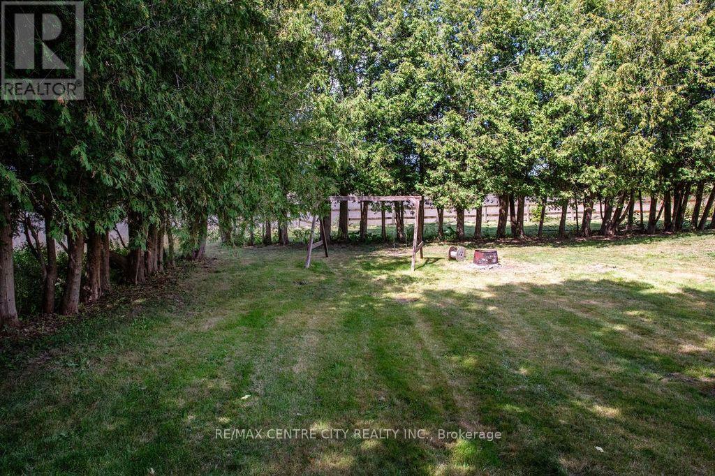 5604 Dundas Street, Thames Centre, Ontario  N0L 1G4 - Photo 35 - X12403933
