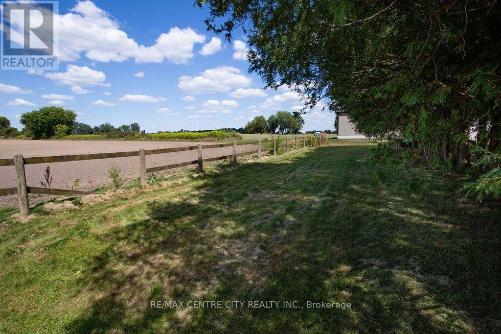5604 Dundas Street, Thames Centre, Ontario  N0L 1G4 - Photo 38 - X12403933