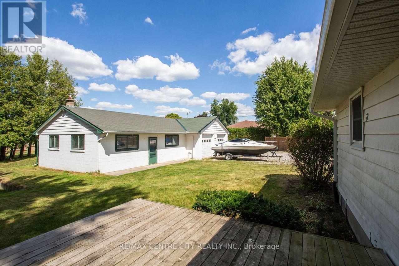 5604 Dundas Street, Thames Centre, Ontario  N0L 1G4 - Photo 4 - X12403933