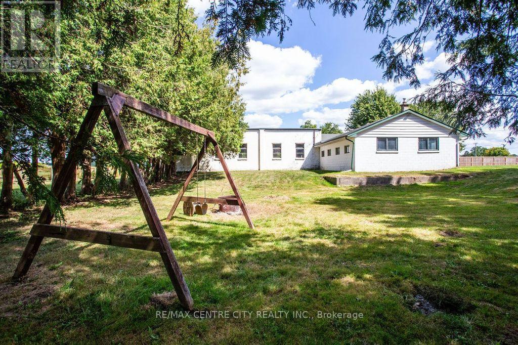5604 Dundas Street, Thames Centre, Ontario  N0L 1G4 - Photo 6 - X12403933