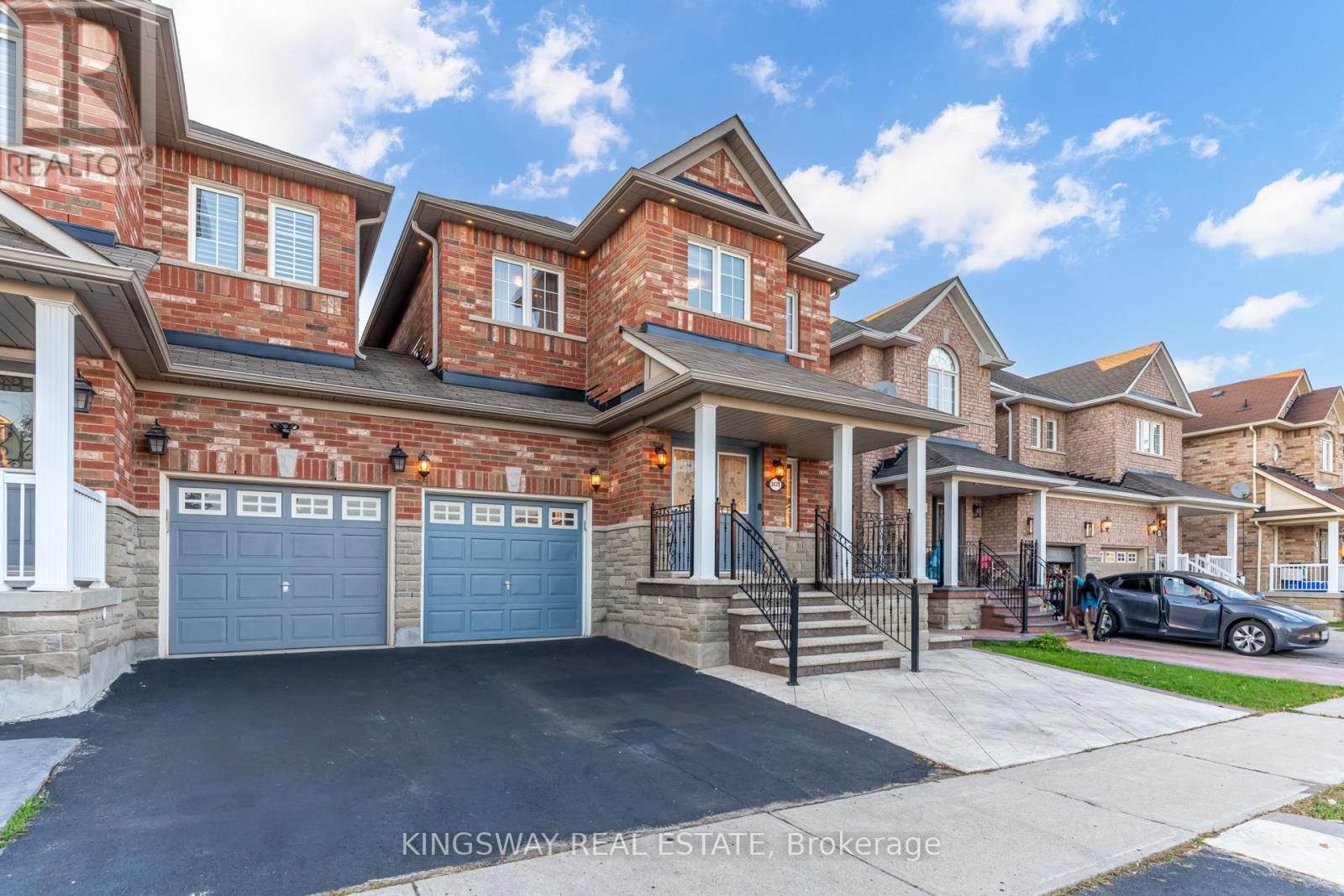 3475 Bala Drive, Mississauga, Ontario  L5M 0G6 - Photo 2 - W12438808