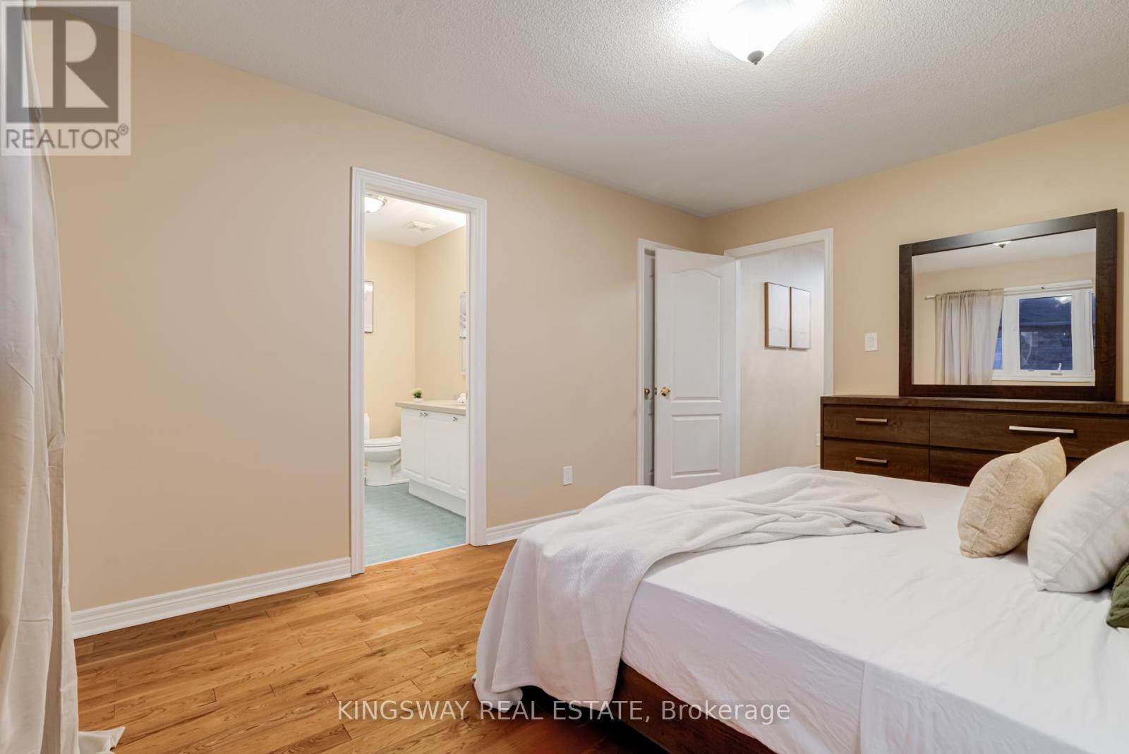 3475 Bala Drive, Mississauga, Ontario  L5M 0G6 - Photo 22 - W12438808