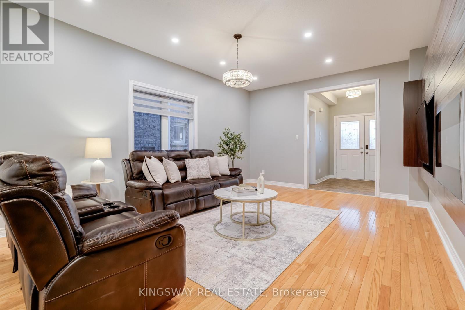 3475 Bala Drive, Mississauga, Ontario  L5M 0G6 - Photo 6 - W12438808