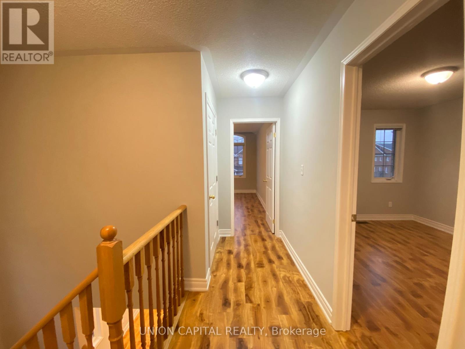 704 Courtney Valley Road, Mississauga, Ontario  L5V 0C3 - Photo 20 - W12438822