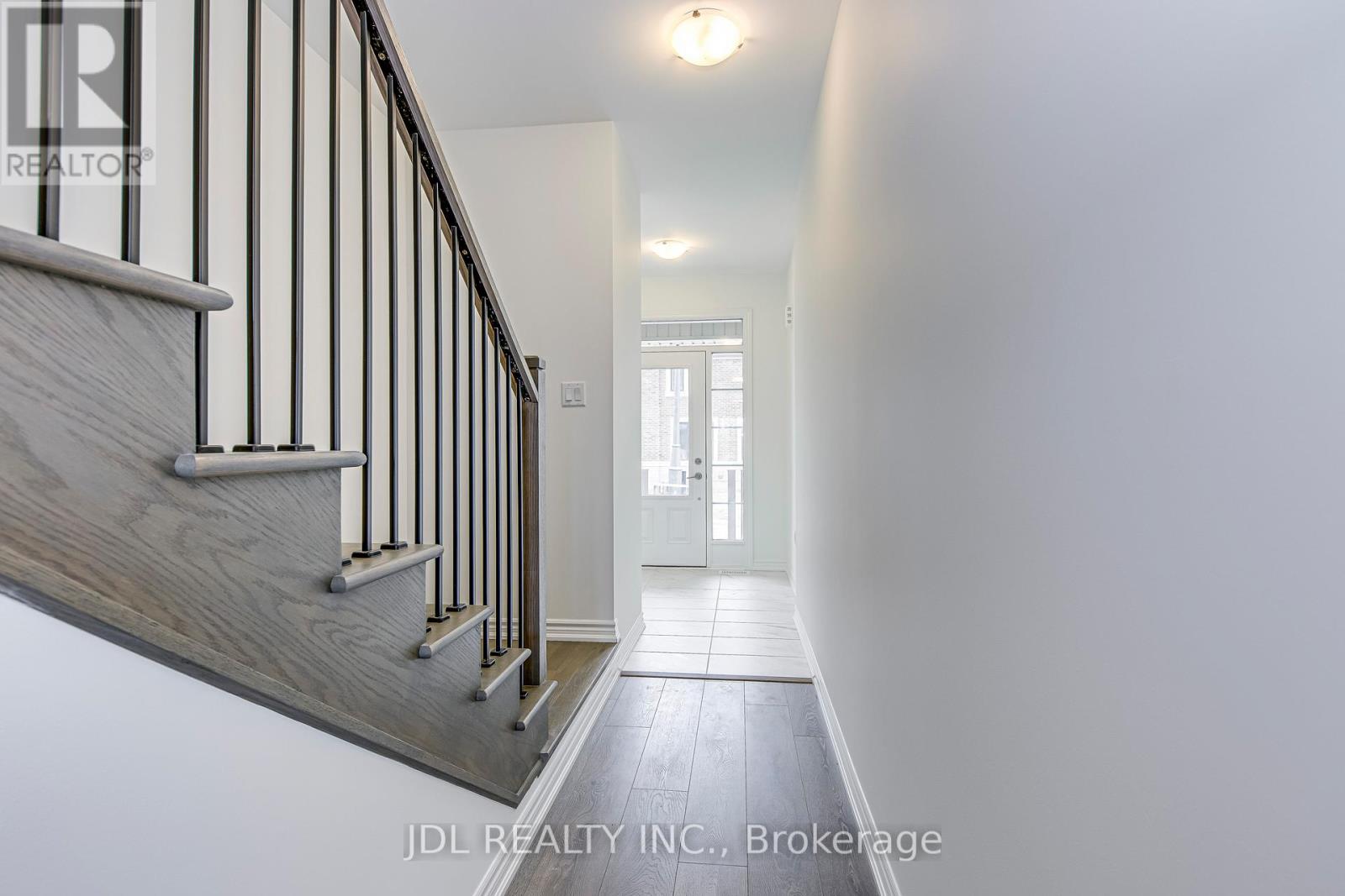 3036 Robert Lamb Boulevard, Oakville, Ontario  L6H 7H5 - Photo 2 - W12438850