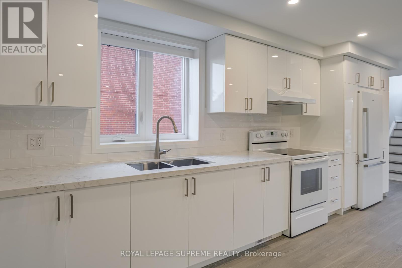 83 Clairton Crescent, Toronto, Ontario  M6N 2M7 - Photo 11 - W12433162