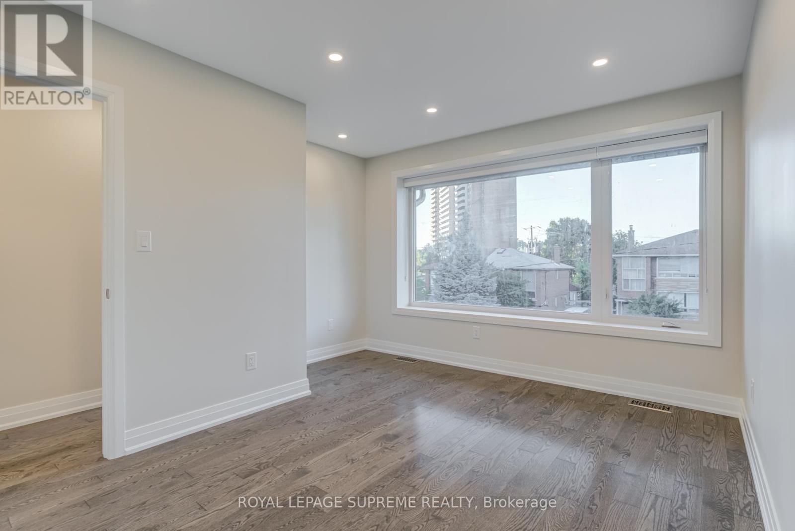 83 Clairton Crescent, Toronto, Ontario  M6N 2M7 - Photo 20 - W12433162