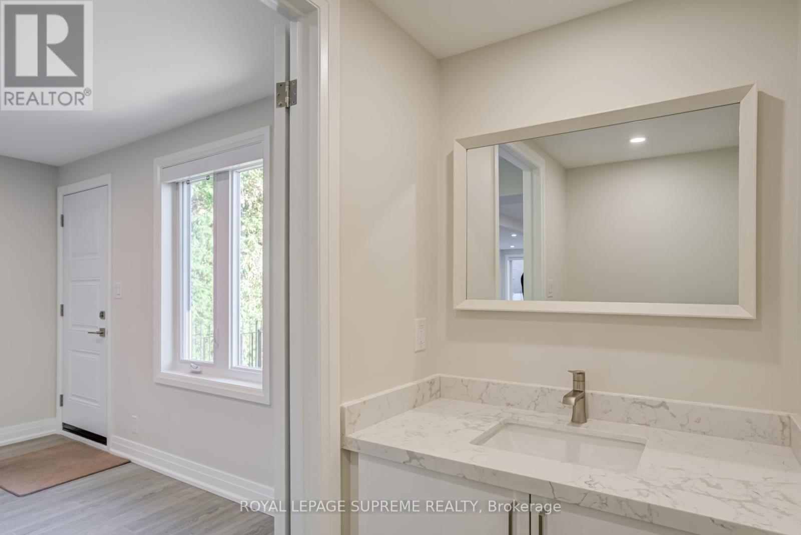83 Clairton Crescent, Toronto, Ontario  M6N 2M7 - Photo 17 - W12433162