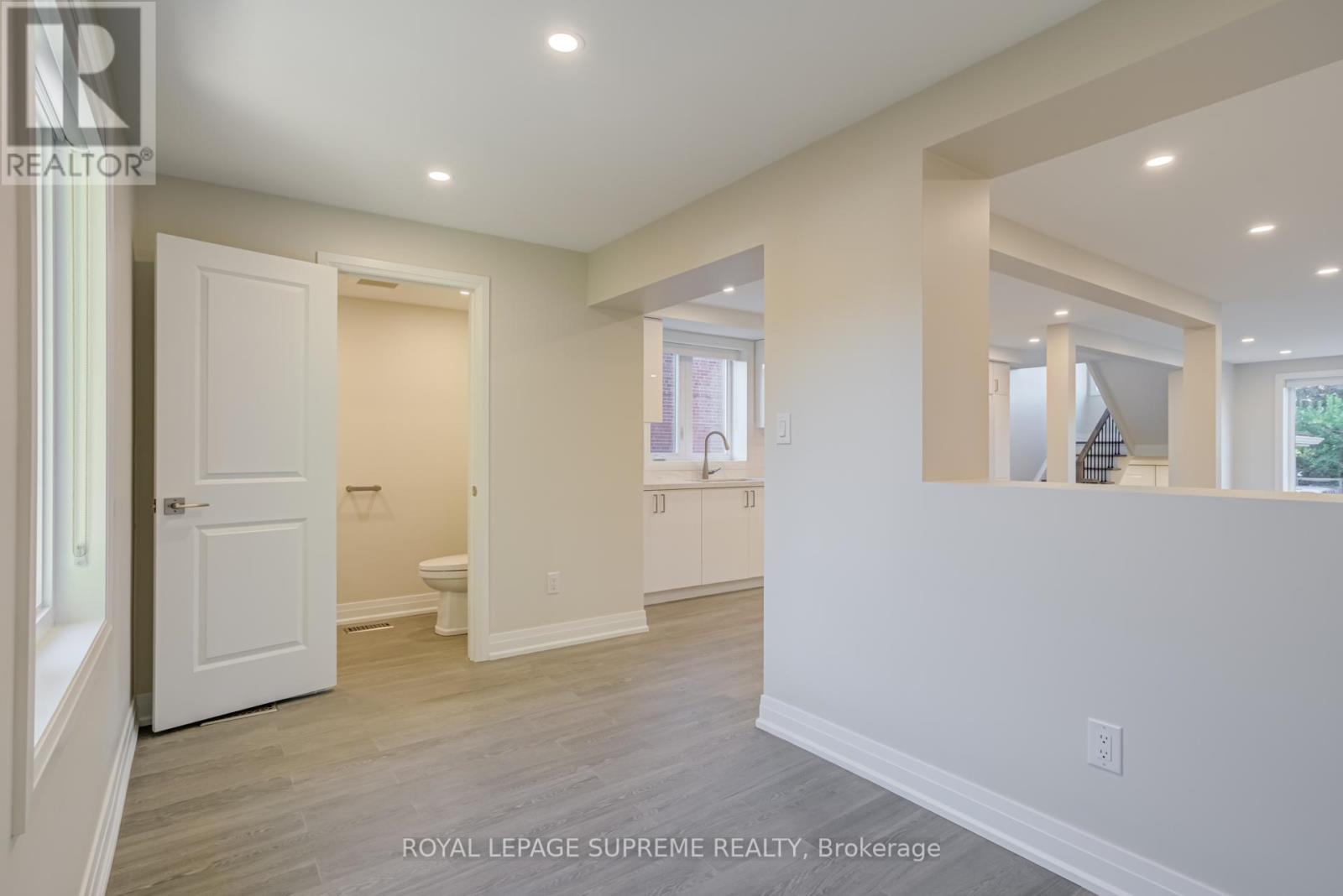 83 Clairton Crescent, Toronto, Ontario  M6N 2M7 - Photo 16 - W12433162