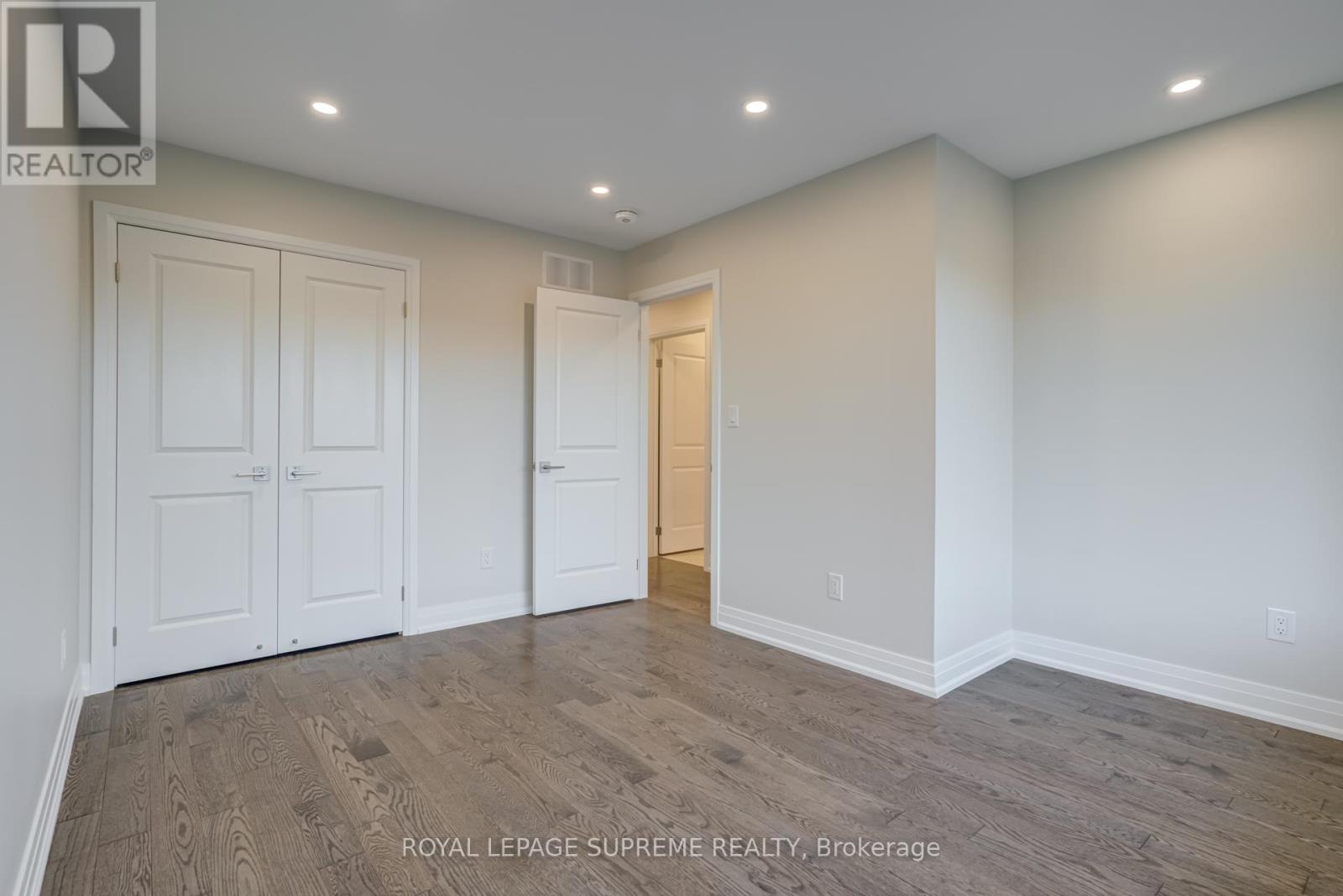 83 Clairton Crescent, Toronto, Ontario  M6N 2M7 - Photo 21 - W12433162