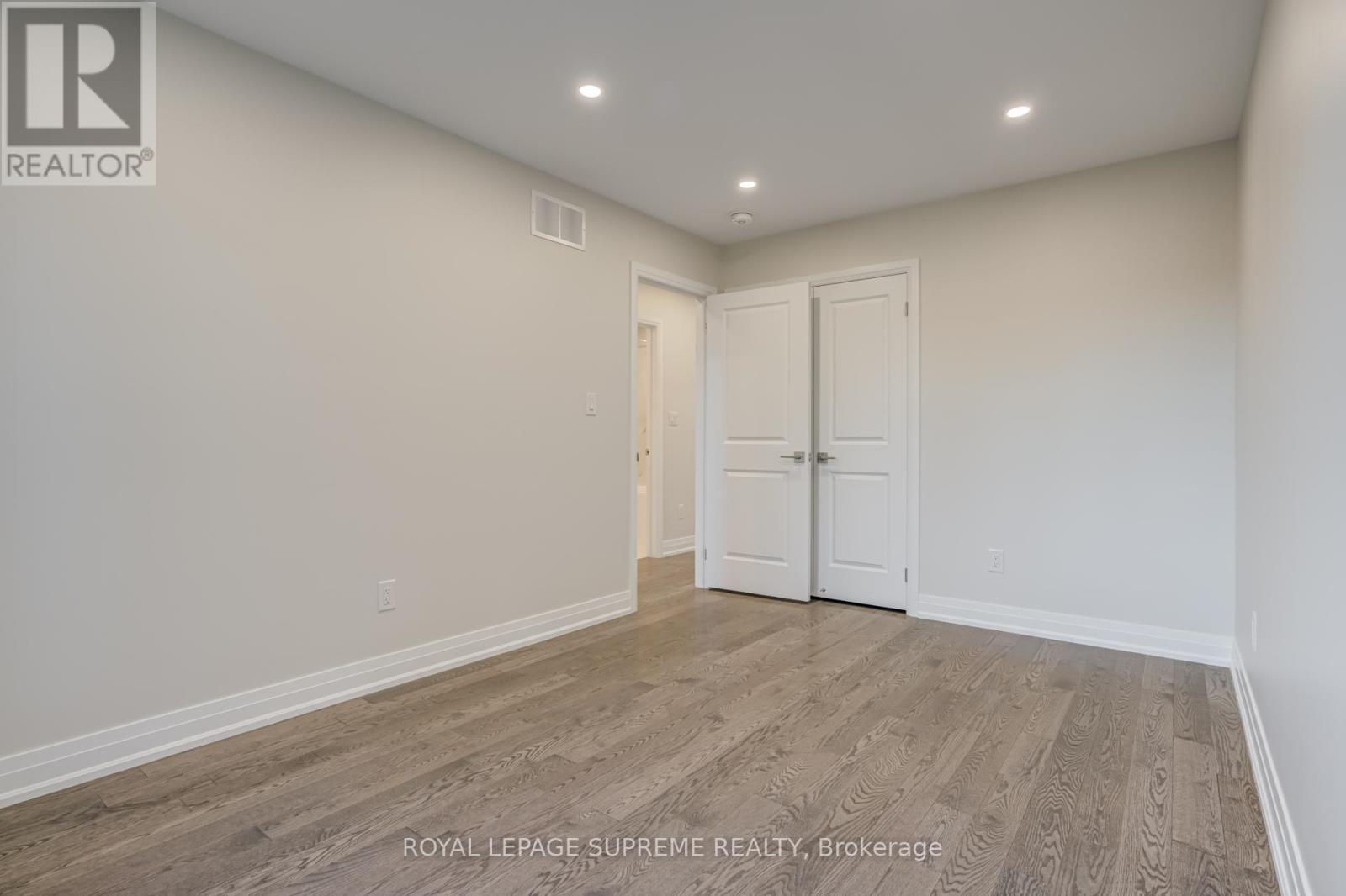 83 Clairton Crescent, Toronto, Ontario  M6N 2M7 - Photo 24 - W12433162