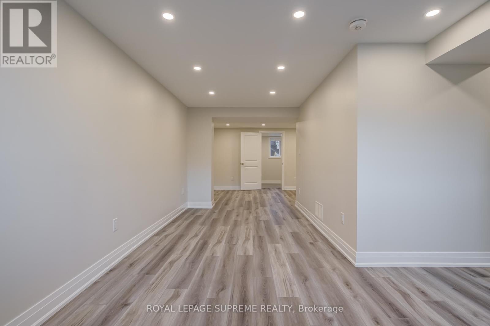 83 Clairton Crescent, Toronto, Ontario  M6N 2M7 - Photo 33 - W12433162