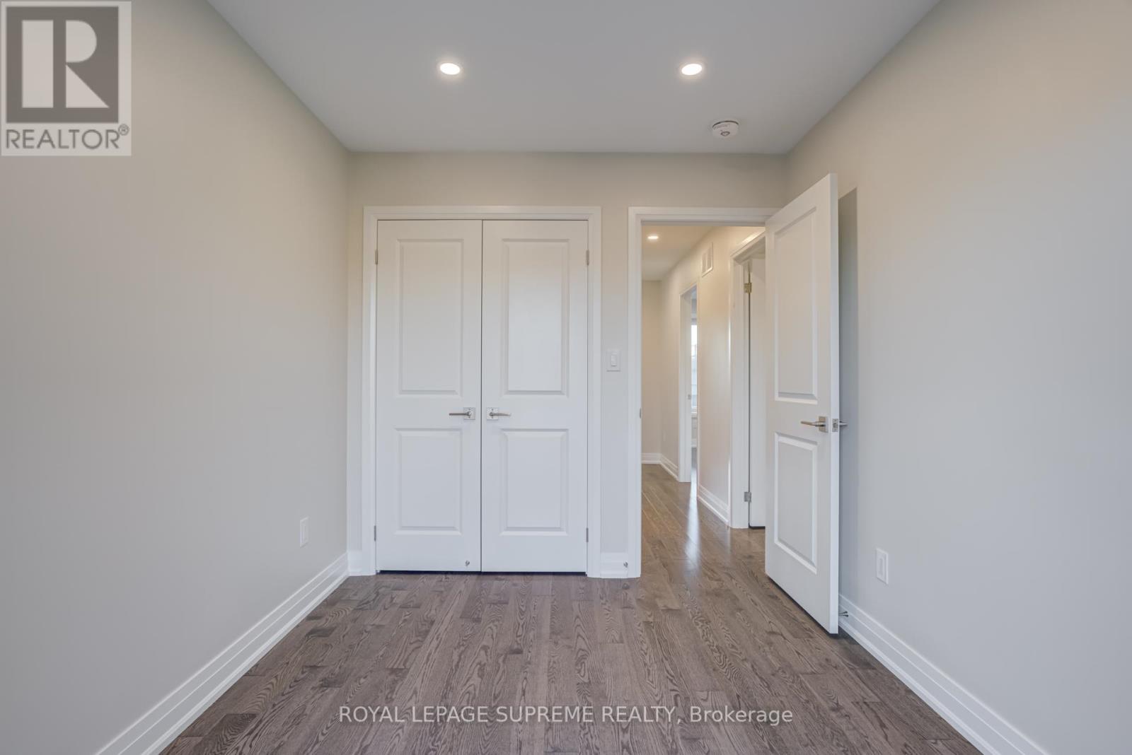 83 Clairton Crescent, Toronto, Ontario  M6N 2M7 - Photo 25 - W12433162