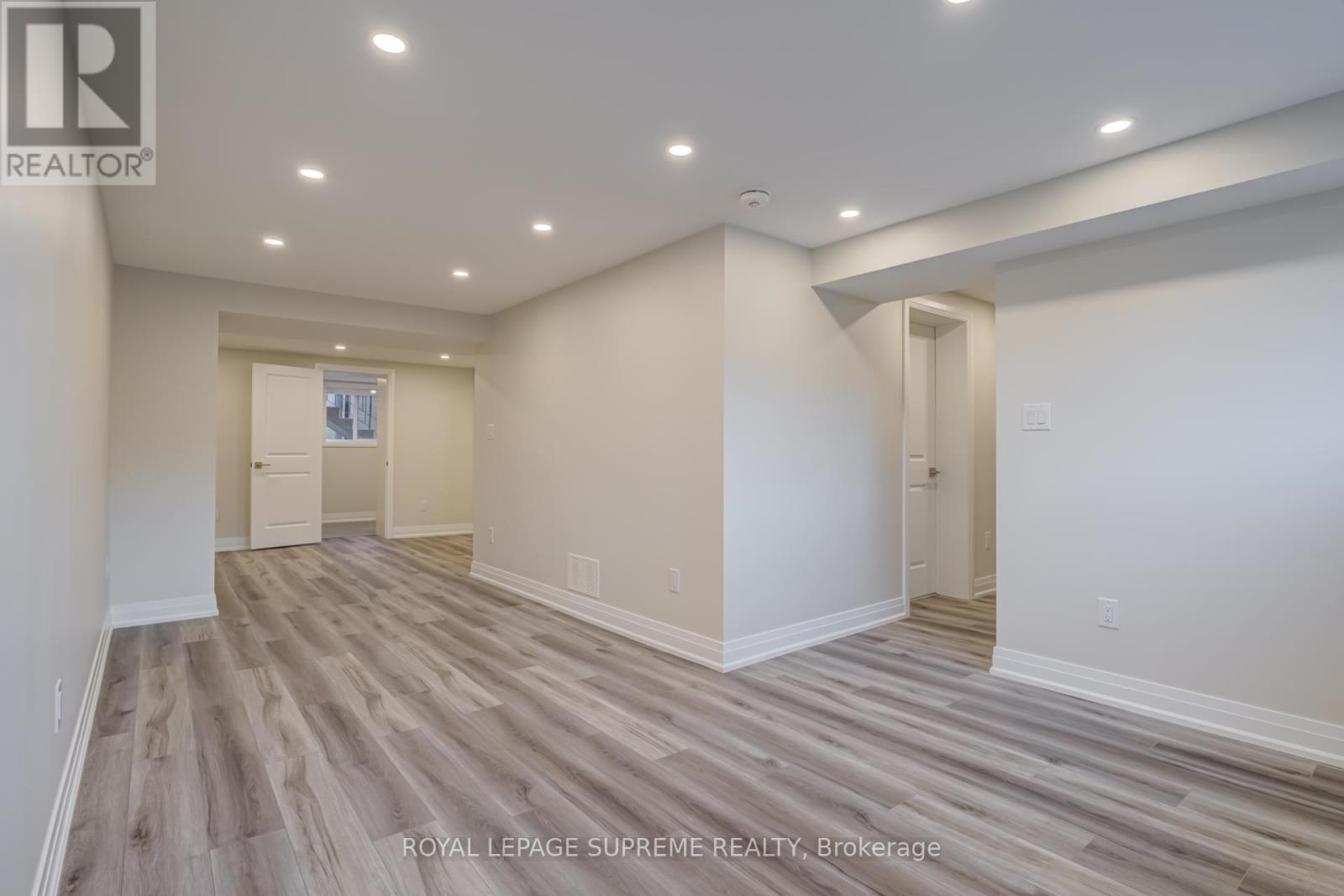 83 Clairton Crescent, Toronto, Ontario  M6N 2M7 - Photo 32 - W12433162