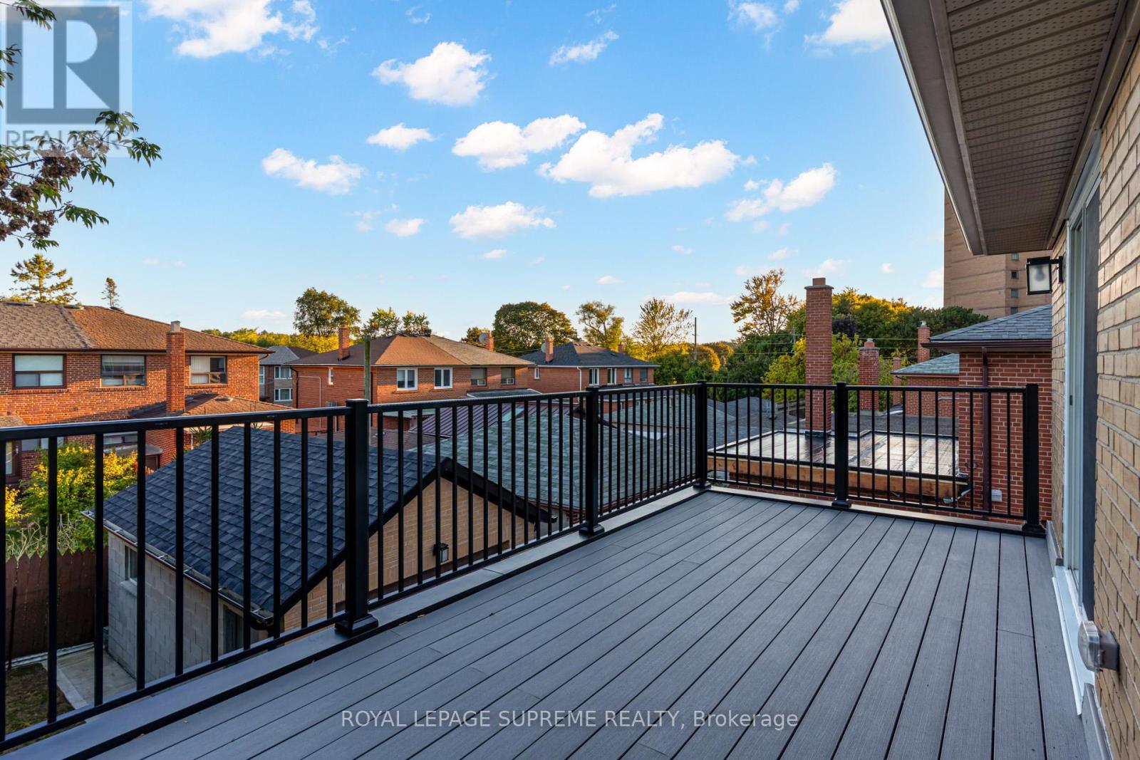 83 Clairton Crescent, Toronto, Ontario  M6N 2M7 - Photo 28 - W12433162