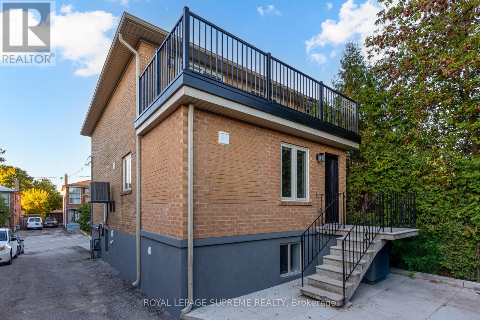 83 Clairton Crescent, Toronto, Ontario  M6N 2M7 - Photo 39 - W12433162