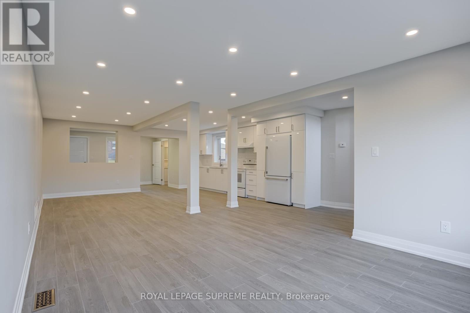 83 Clairton Crescent, Toronto, Ontario  M6N 2M7 - Photo 6 - W12433162