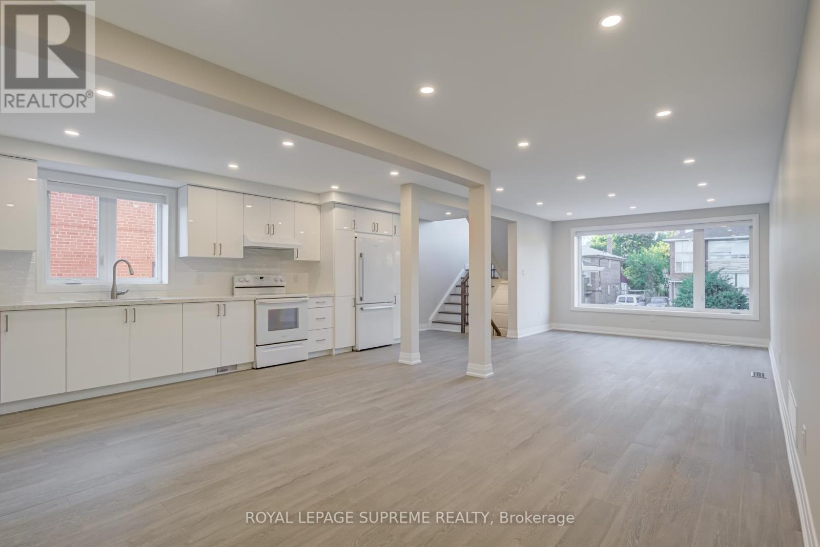 83 Clairton Crescent, Toronto, Ontario  M6N 2M7 - Photo 4 - W12433162