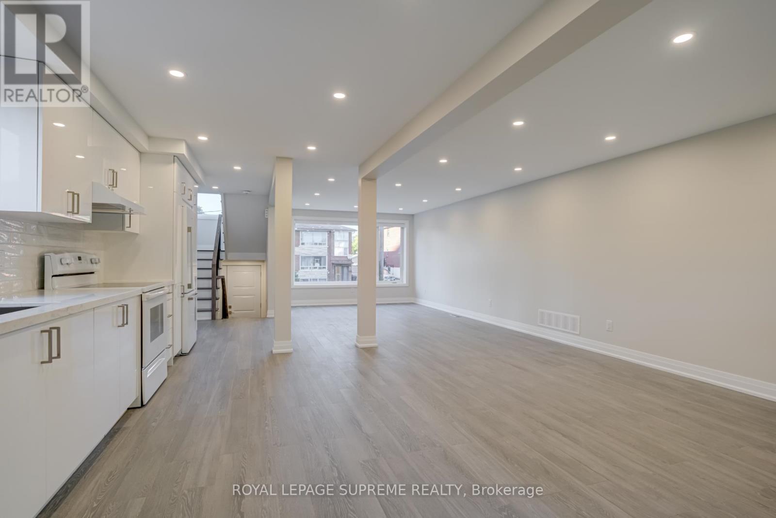 83 Clairton Crescent, Toronto, Ontario  M6N 2M7 - Photo 7 - W12433162