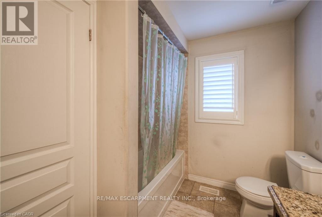 83 Boulder Crescent, Hamilton, Ontario  L0R 1P0 - Photo 24 - X12438806