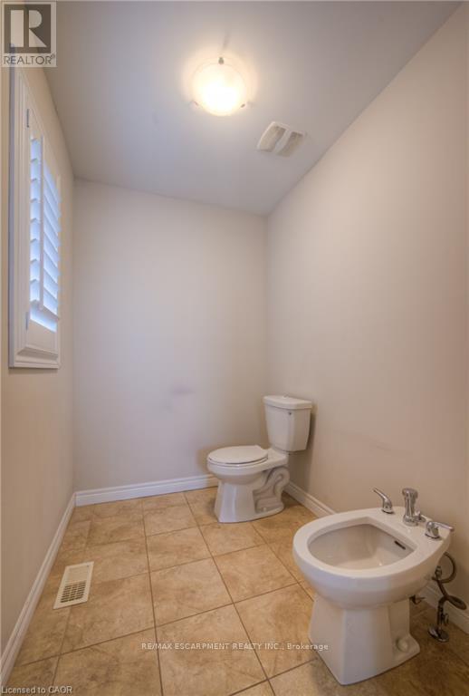 83 Boulder Crescent, Hamilton, Ontario  L0R 1P0 - Photo 29 - X12438806