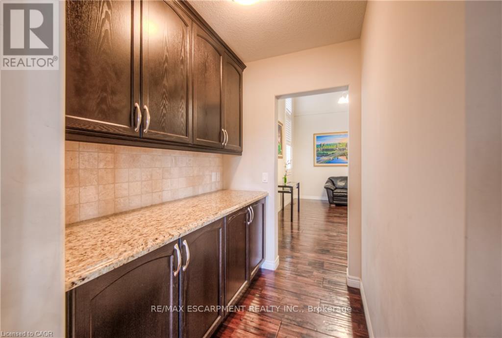 83 Boulder Crescent, Hamilton, Ontario  L0R 1P0 - Photo 30 - X12438806