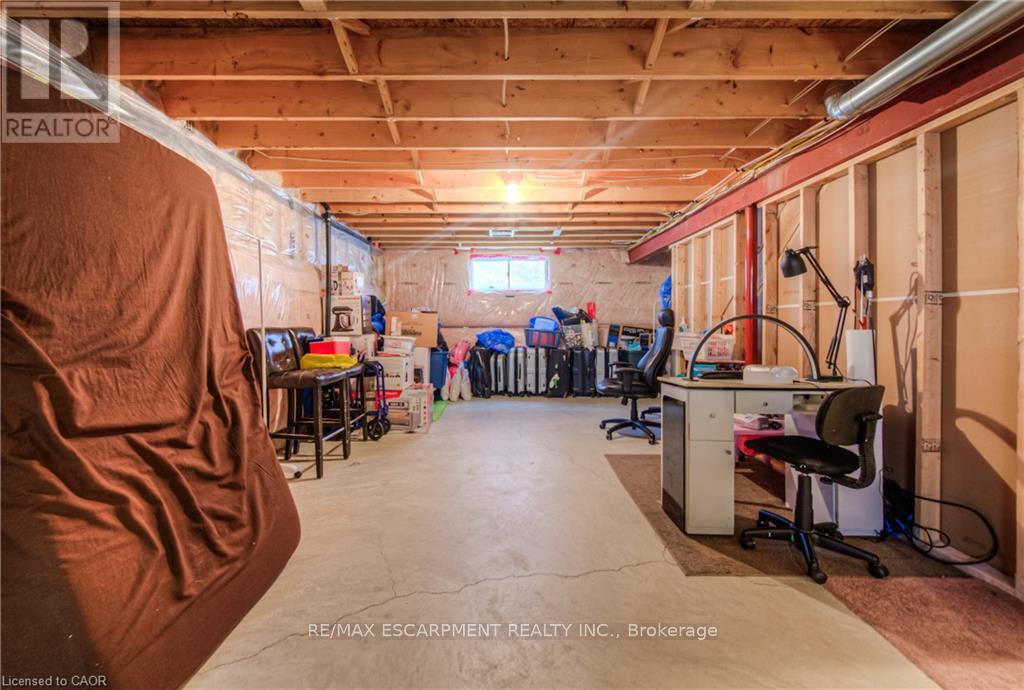 83 Boulder Crescent, Hamilton, Ontario  L0R 1P0 - Photo 36 - X12438806
