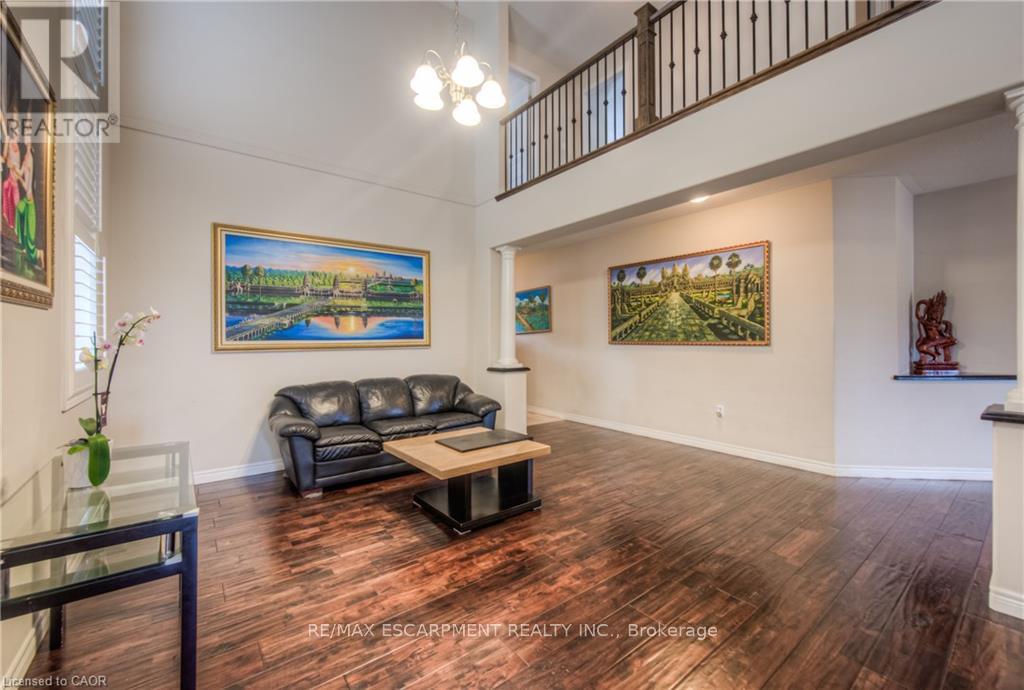 83 Boulder Crescent, Hamilton, Ontario  L0R 1P0 - Photo 6 - X12438806