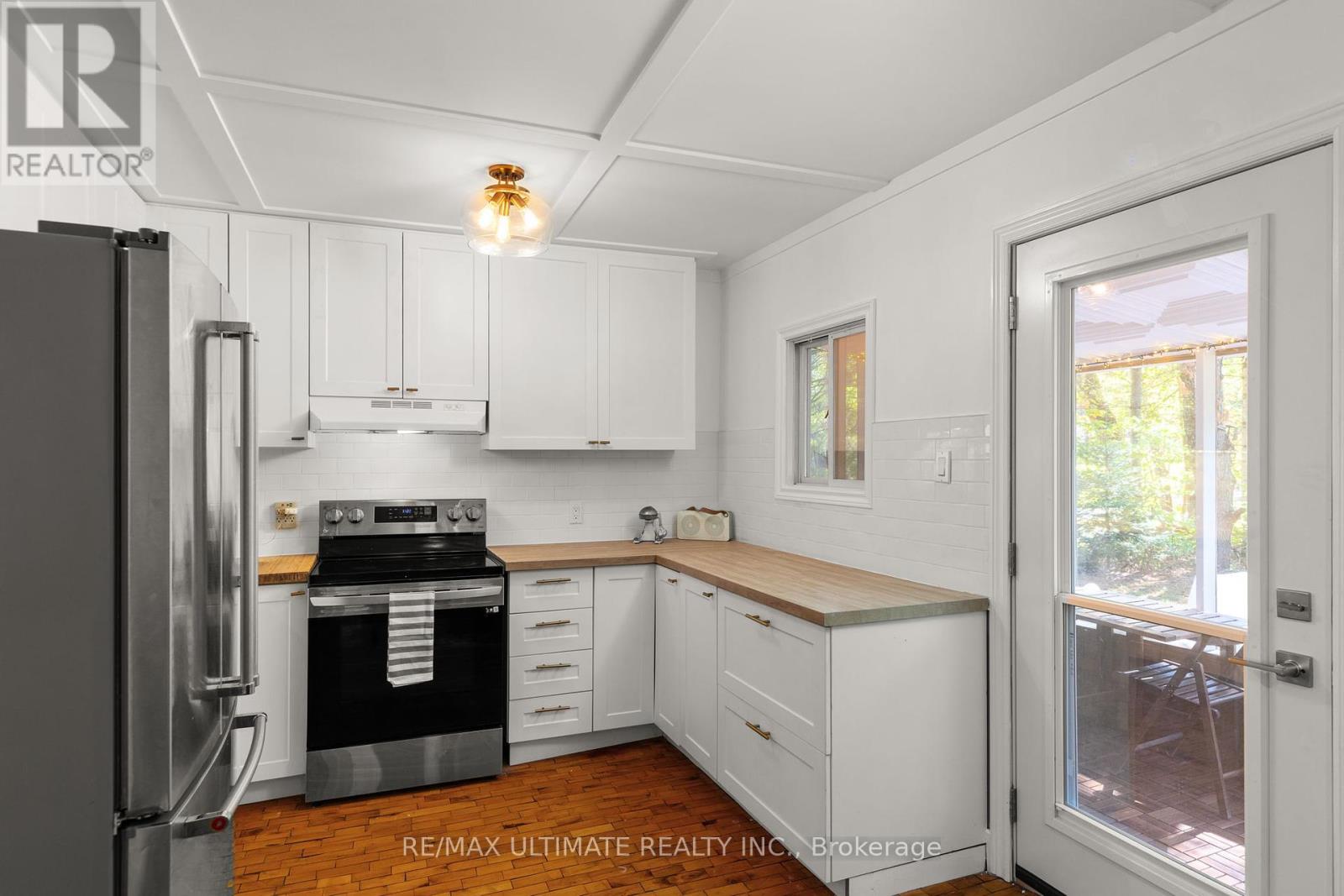 328 Muskoka Rd 10 Road, Huntsville, Ontario  P0B 1L0 - Photo 19 - X12438853