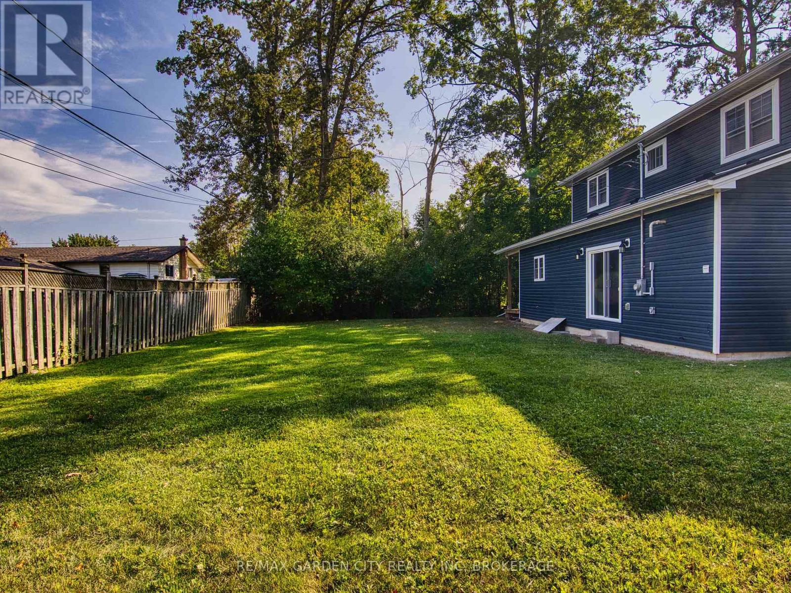 686 Lakeview Road, Fort Erie, Ontario  L2A 4X1 - Photo 40 - X12429189