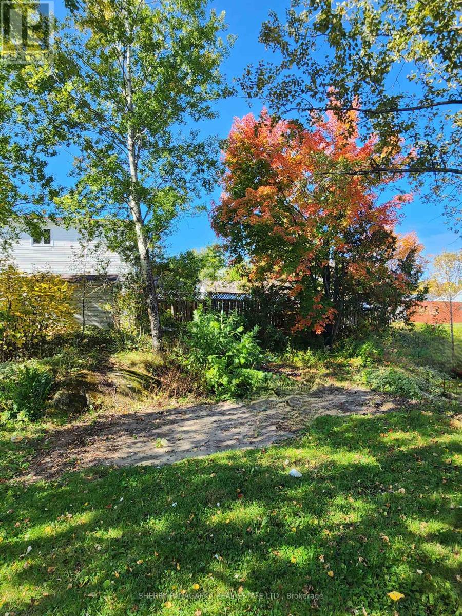 3 Brown Avenue, Kirkland Lake (Kl & Area), Ontario  P2N 1L1 - Photo 5 - T12438881