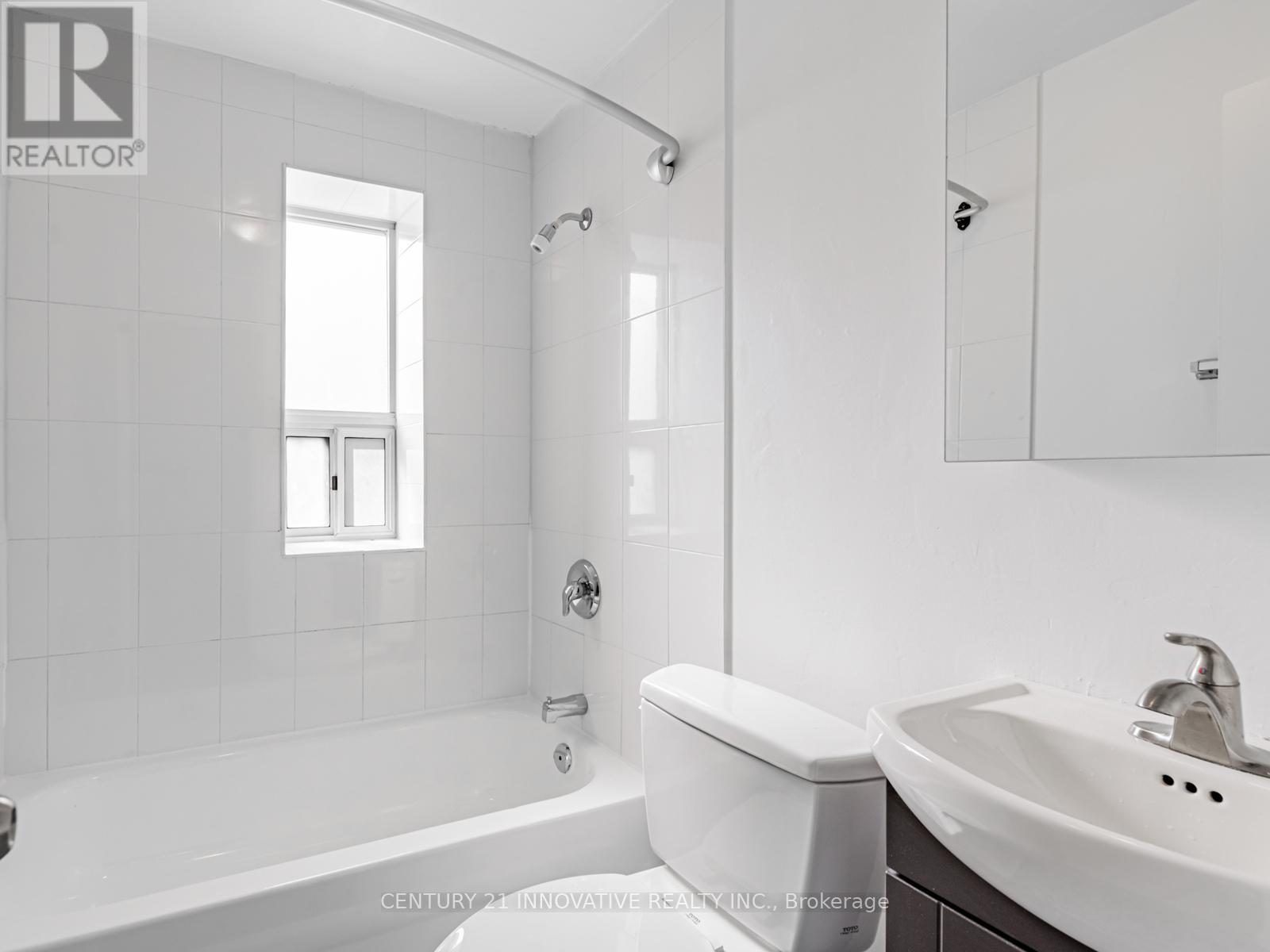 111 - 1243 Broadview Avenue, Toronto, Ontario  M4K 2T3 - Photo 8 - E12427827
